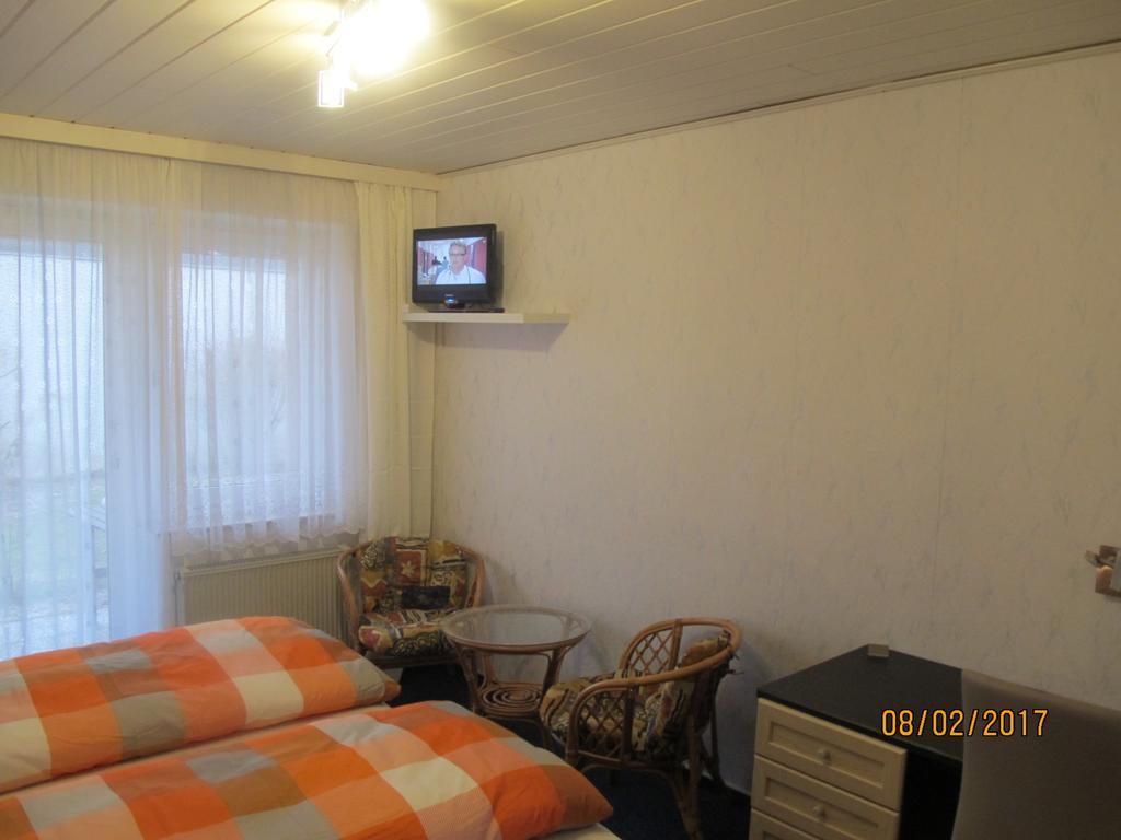 Hotel Pension Check In Güstrow Exterior foto