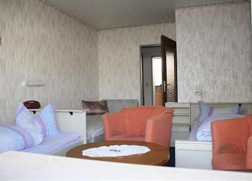 Hotel Pension Check In Güstrow Exterior foto